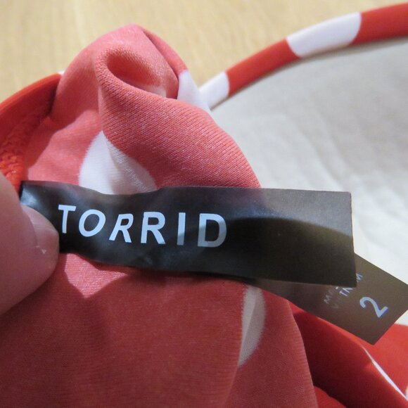 TORRID Red Polka Dot Cleavage Enhancer Tankini Swim Top Retro Pinup - Size 2X - Picture 13 of 13